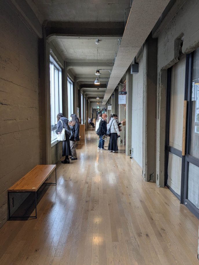 PXL_20251210_022525467s